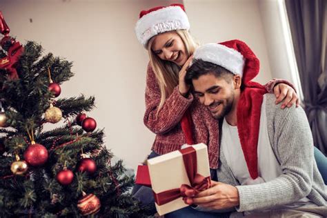 クリスマス プレゼント 付き合い た て|付き合いたての彼氏が喜ぶクリスマスプレゼント。 .